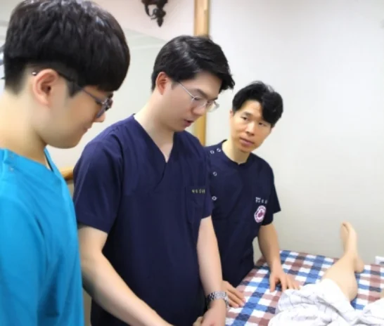 항생제 치료에 반응하지 않는 만성골반염에 한의학적 치료가 도움이 될 수 있습니다.[대전유앤그린 여성한의원]