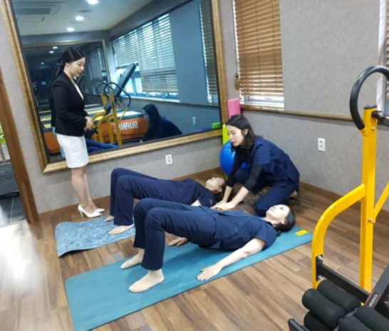 갱년기 여성의 근육통과 관련된 요인들은? [대전유앤그린 여성한의원]
